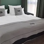 Holiday Inn - The Niu Tab Dusseldorf Main Station By Ihg