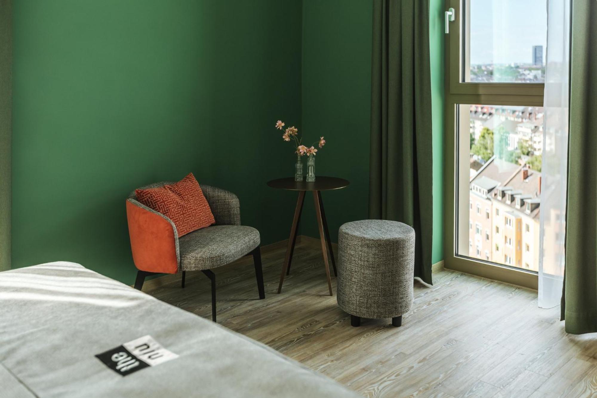 - The Niu Tab Main Station By Ihg Hotel 3*